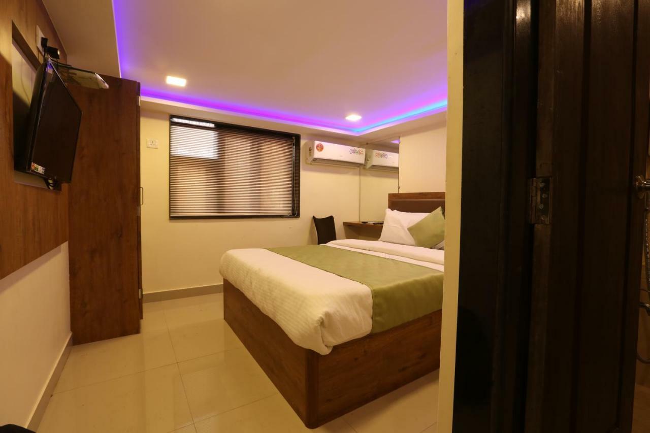 Hotel Happyland Mumbai Exterior foto